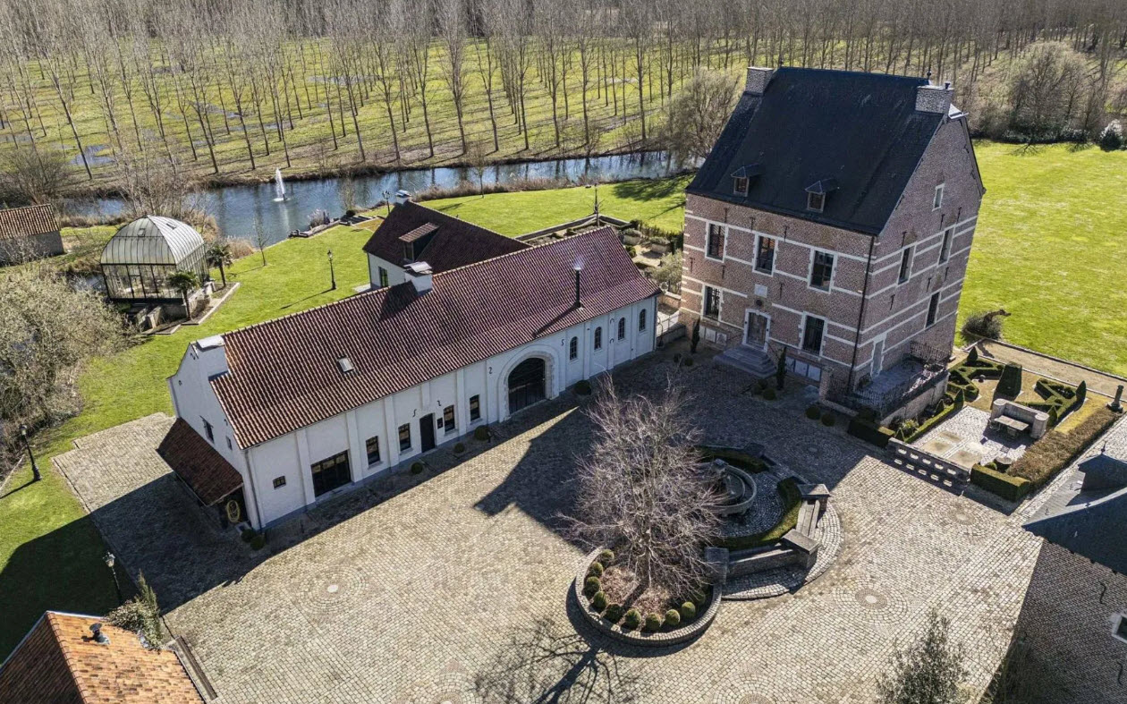 Castle of Binderveld, Belgium